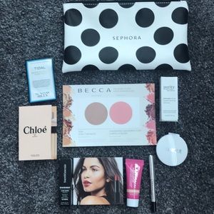 Sephora sample pack - 8 items and 1 sephora bag